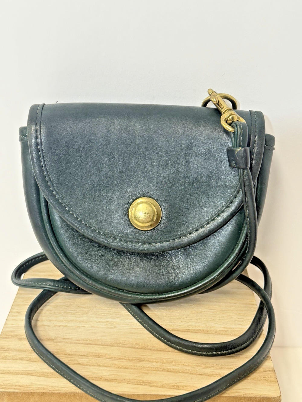 Vtg Coach Pocket Pouch 357 Bottle Green Leather Flap Crossbody Bag Brass 90's
